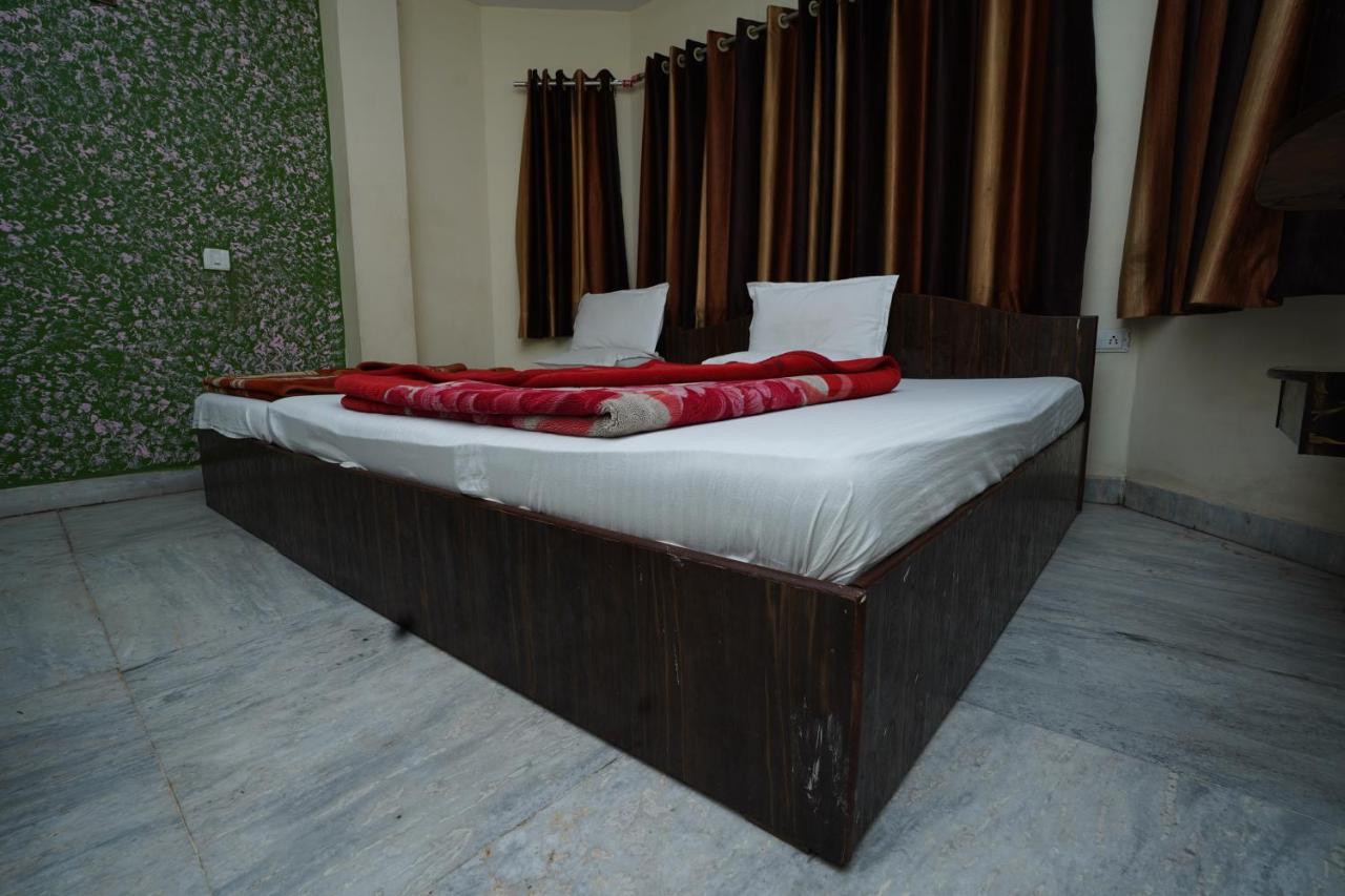 Hotel Hari Home Удайпур Екстериор снимка