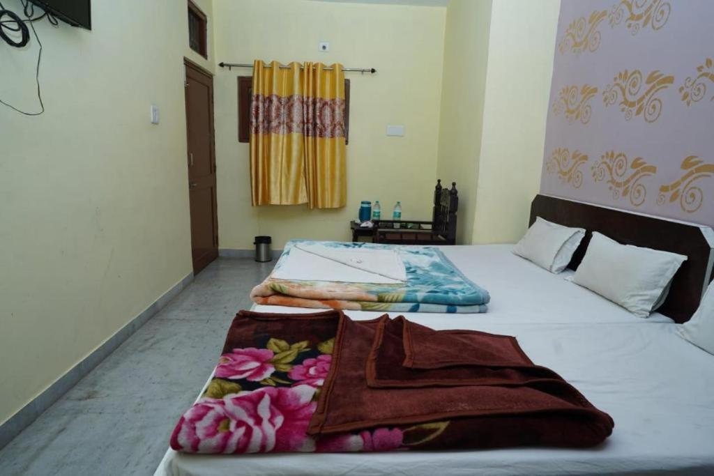 Hotel Hari Home Удайпур Екстериор снимка